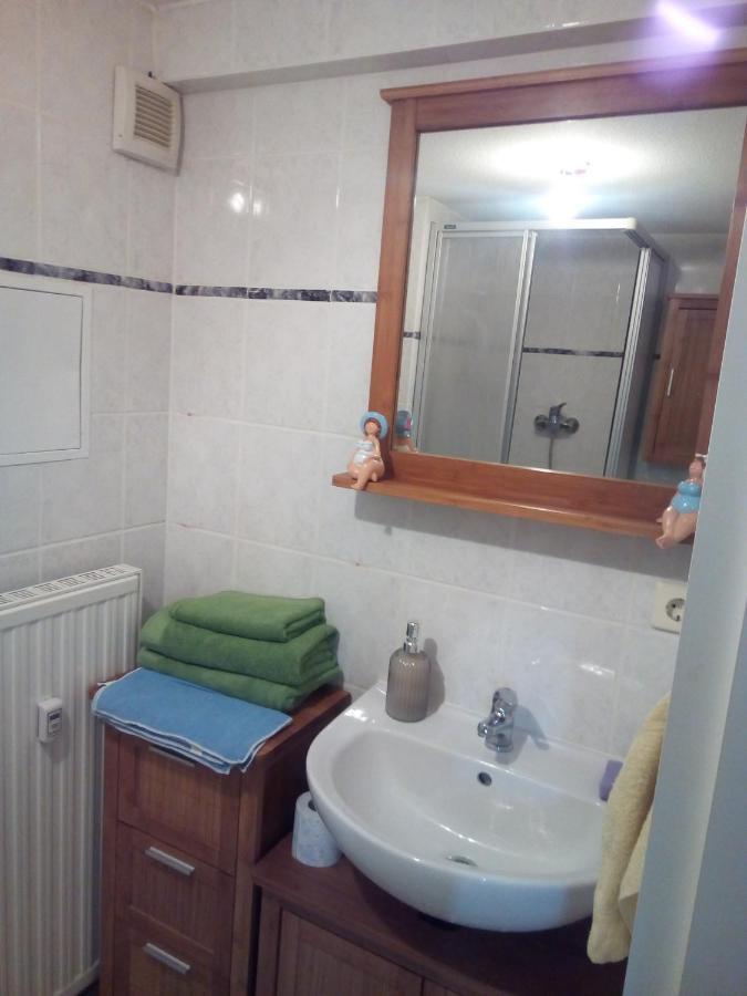 Kleine Ferienwohnung am Kahlaer Markt Kahla  Exterior foto